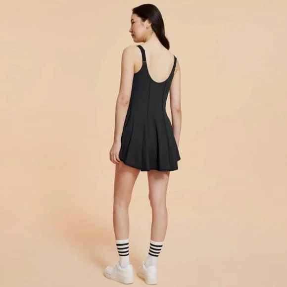 NWT! Blogilates Women's Romance Run Dress Black Size Medium NEW! - Picture 2 of 6